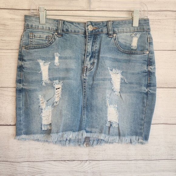 Forever 21 juniors Medium light wash distressed mini skirt - Picture 1 of 7